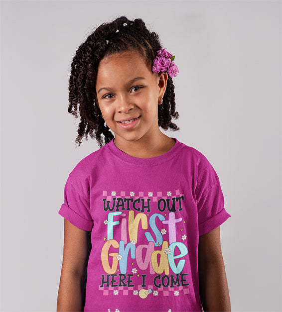 Watch Out First Grade Here I Come T-Shirt – Back to School Kids Shirt – Fun First Day Youth Tee