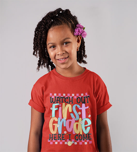 Watch Out First Grade Here I Come T-Shirt – Back to School Kids Shirt – Fun First Day Youth Tee